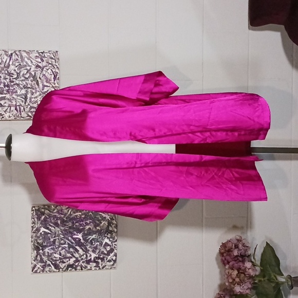 Victoria's Secret robe - Picture 1 of 6